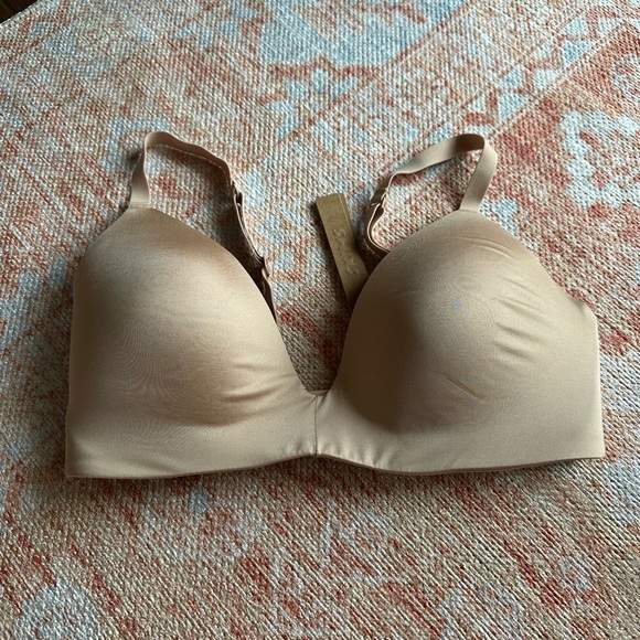 NWT SKIMS wireless form tshirt bra in clay size 36D - Picture 3 of 5